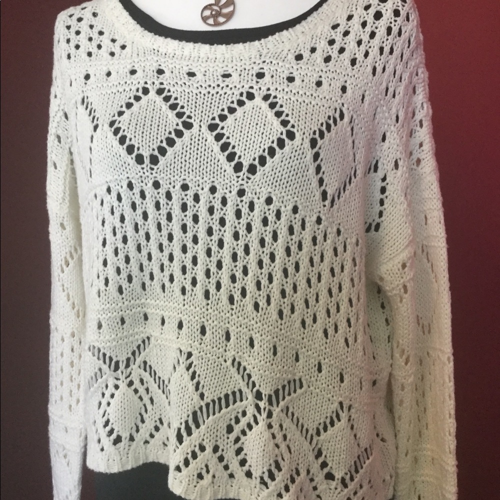 Loose Patterned Knit Overlay Top